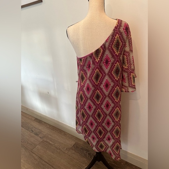 🎄Hello Miss  Abstract One Shoulder Pink Geo Pattern Dress SZ L - Picture 4 of 8